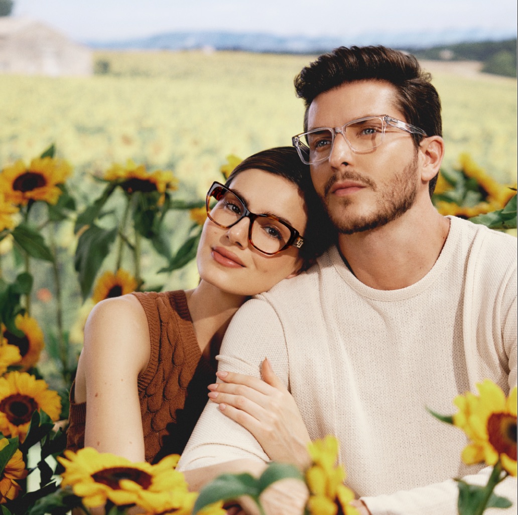 Camila Queiroz e Klebber Toledo são estrelas da nova campanha da Colcci Eyewear