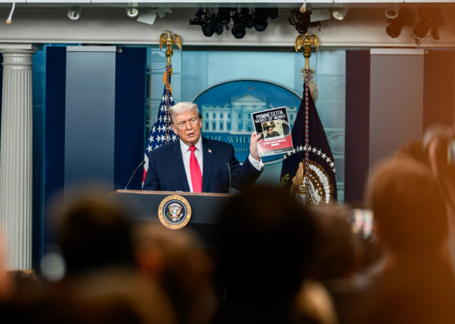 Aumenta a oposição a Donald Trump nos EUA com protestos contra o ICE