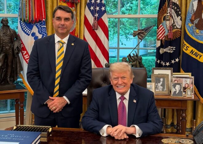 Flávio Bolsonaro elogia Trump, mas sua história levanta suspeitas sobre crime organizado