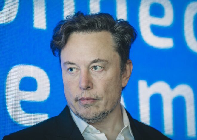 Elon Musk: o magnata polêmico que sonha em apagar as constelações do firmamento